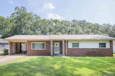 8 Azalea Dr, Mary Esther, FL 32569