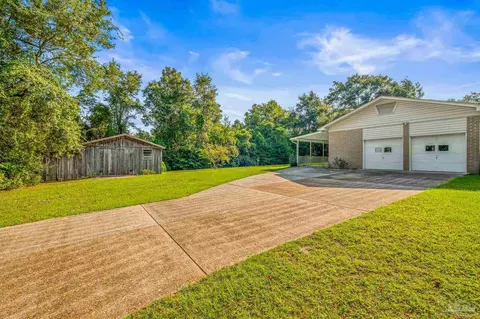 408 E Park Ln, Cantonment, FL 32533 photo 4