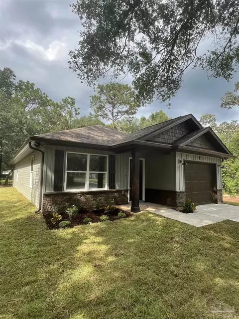 4401 Wagon Wheel Cir, Milton, FL 32583