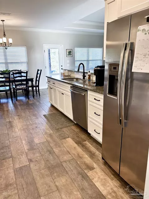 5881 W Cambridge Way, Pace, FL 32571 photo 9