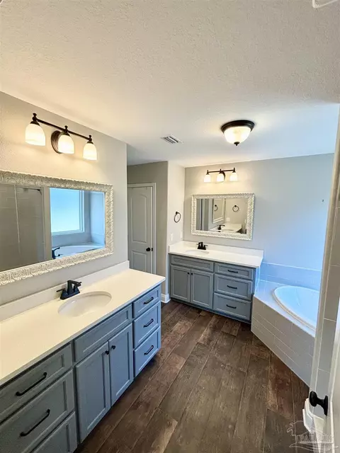 5881 W Cambridge Way, Pace, FL 32571 photo 11
