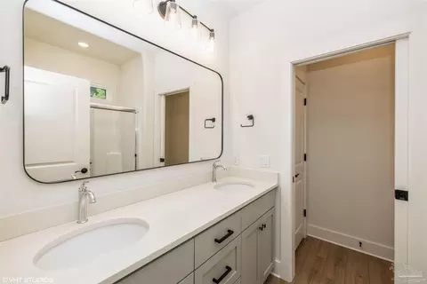 Bath - 33 Patton Dr, Pensacola, FL 32507 photo 1 of 3