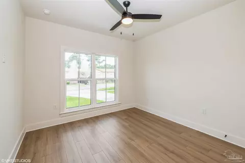 Bedroom - 33 Patton Dr, Pensacola, FL 32507 photo 2 of 2