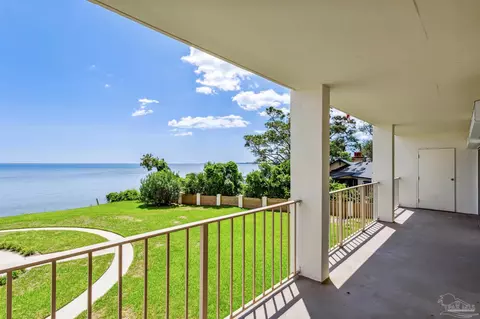 615 Bayshore Dr #208, Pensacola, FL 32507