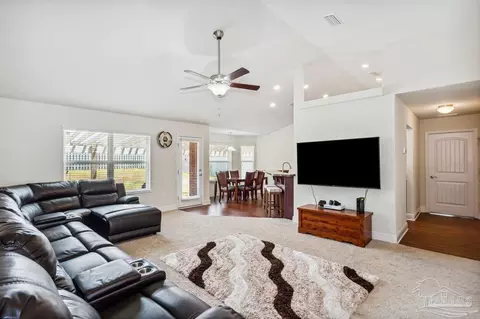 4834 Perspective Dr, Milton, FL 32570 photo 7