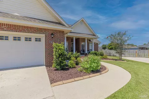1246 Lear Ct, Cantonment, FL 32533 photo 2