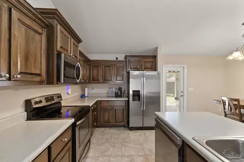 5010 Covenant Cir, Pace, FL 32571 photo 8