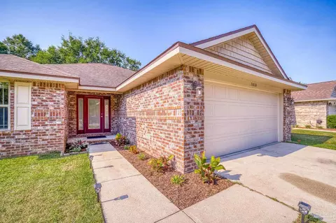 5010 Covenant Cir, Pace, FL 32571 photo 2