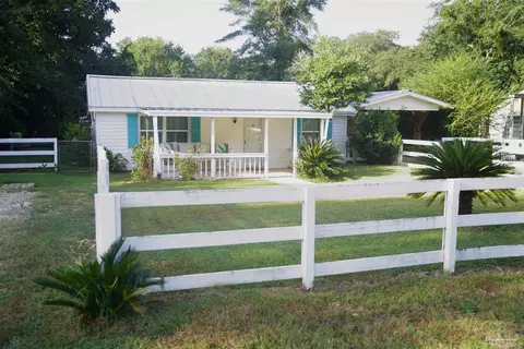 3955 Diamond St, Pace, FL 32571