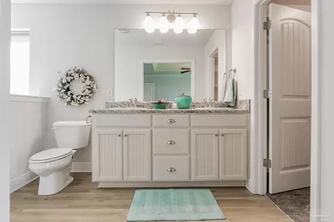 Bath - 3542 Conley Dr, Cantonment, FL 32533 photo 1 of 5