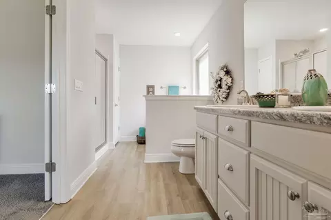 Bath - 3542 Conley Dr, Cantonment, FL 32533 photo 2 of 5