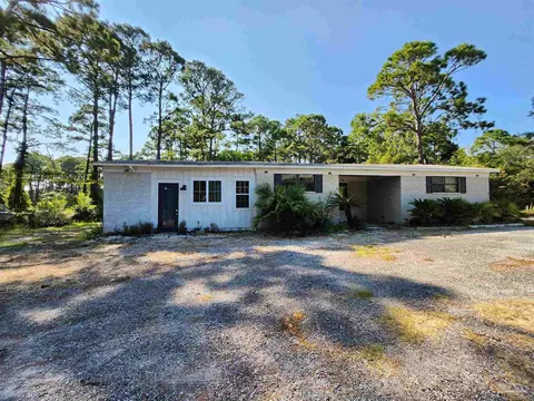 4990 Soundside Dr, Gulf Breeze, FL 32563