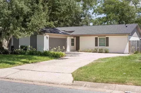 3502 Brookshire Dr, Pensacola, FL 32504