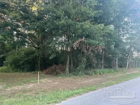 6 Middleton Lane, Atmore, AL 36502