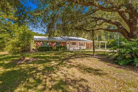 2069 Garcon Point Rd, Milton, FL 32583 photo 2