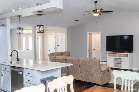 535 Derry Dr, Cantonment, FL 32533 photo 17