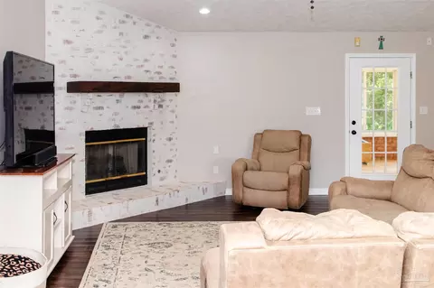 535 Derry Dr, Cantonment, FL 32533 photo 7