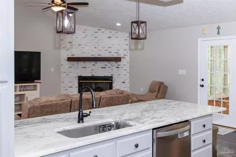 535 Derry Dr, Cantonment, FL 32533 photo 19