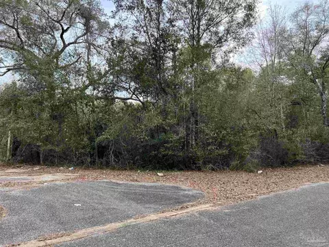 7630 Aaron Dr, Pensacola, FL 32534