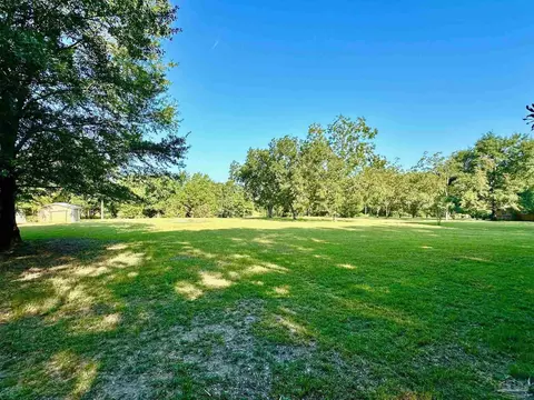 2044 Chavers Rd, Cantonment, FL 32533
