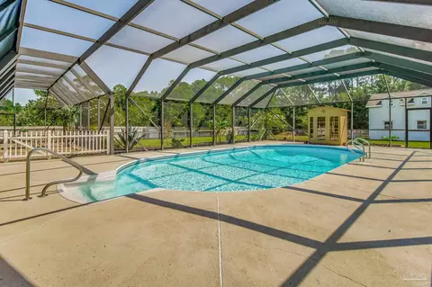 2650 Bob White Cir, Navarre, FL 32566