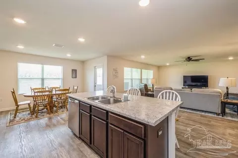 4690 Perception Cir, Milton, FL 32570 photo 9