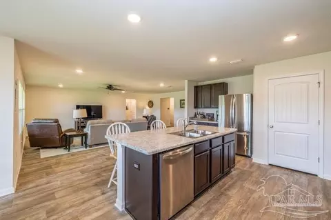 4690 Perception Cir, Milton, FL 32570 photo 8