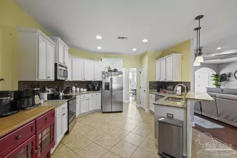 Kitchen - 4141 Dundee Crossing Dr, Pace, FL 32571 photo 1 of 5