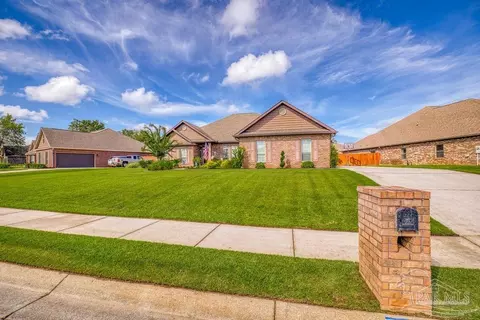 Exterior - 4141 Dundee Crossing Dr, Pace, FL 32571 photo 3 of 14