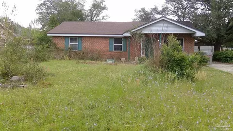5718 Ventura Ln, Pensacola, FL 32526