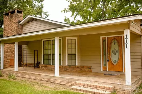 111 Honey Dr, Atmore, AL 36502