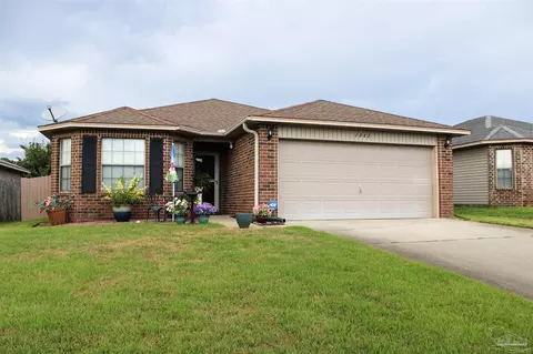 1942 Catline Cir, Navarre, FL 32566