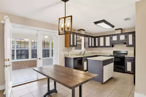 1185 Signal Hill Ln, Pensacola, FL 32514