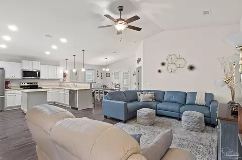 4347 Thistle Pine Ct, Pace, FL 32571 photo 9