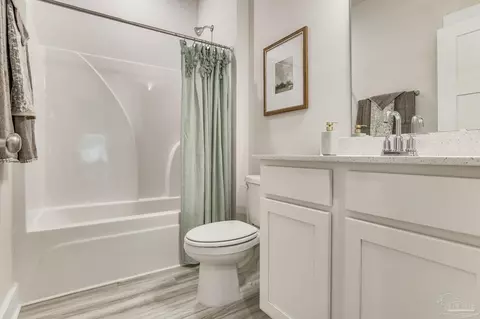 Bath - 3829 Eagle Tail Dr, Jay, FL 32565 photo 1 of 3