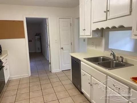 5314 Timothy Ln, Milton, FL 32570 photo 7