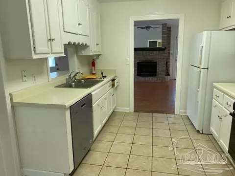 5314 Timothy Ln, Milton, FL 32570 photo 5