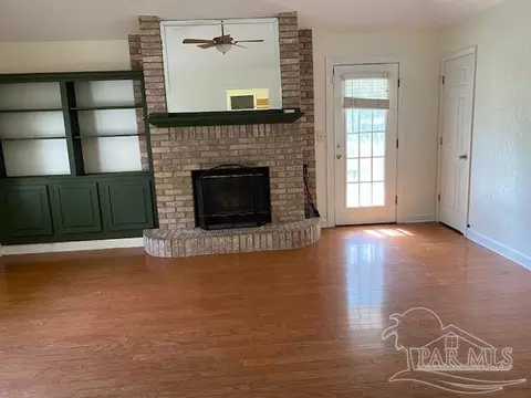 5314 Timothy Ln, Milton, FL 32570 photo 3