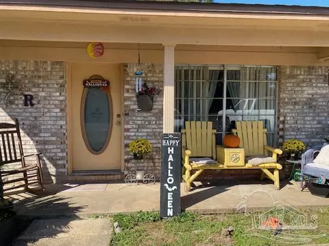 4737 Dean Dr, Pace, FL 32571 photo 2