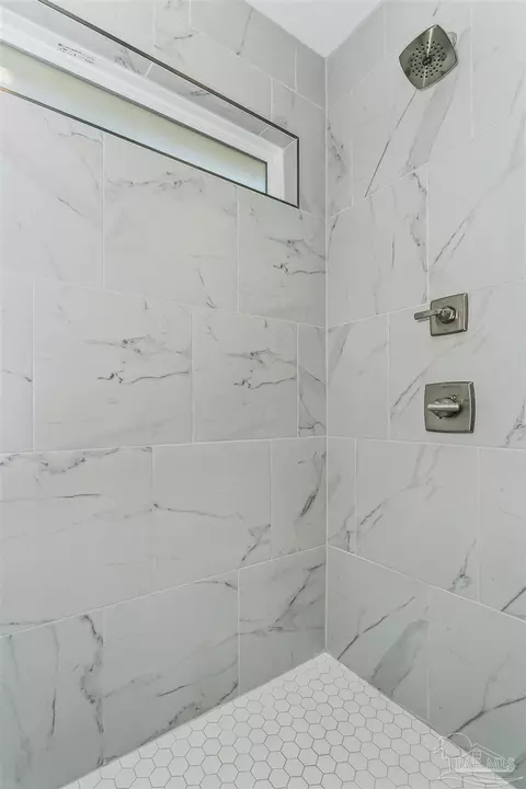 Bath - 6576 Aegean Dr, Milton, FL 32583 photo 3 of 4