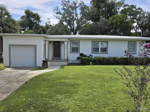 3255 Bayou Dr, Pensacola, FL 32505