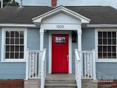 1909 E Hernandez, Pensacola, FL 32503