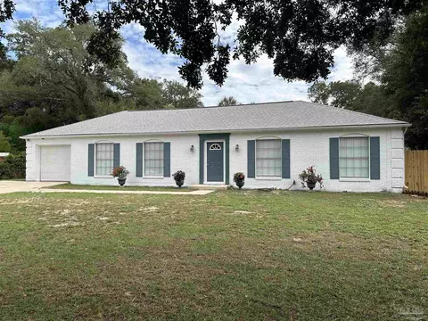 6827 Stonehenge Cir, Pensacola, FL 32506