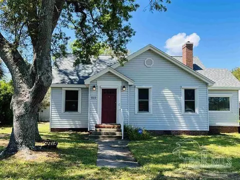 511 Palomar Dr, Pensacola, FL 32507