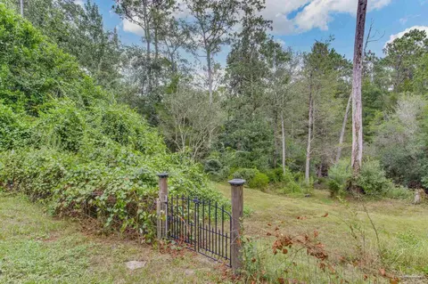 Exterior - 5280 Crystal Creek Dr, Pace, FL 32571 photo 7 of 8
