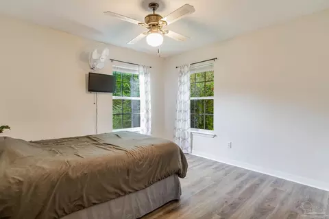 Bedroom - 5280 Crystal Creek Dr, Pace, FL 32571 photo 8 of 9