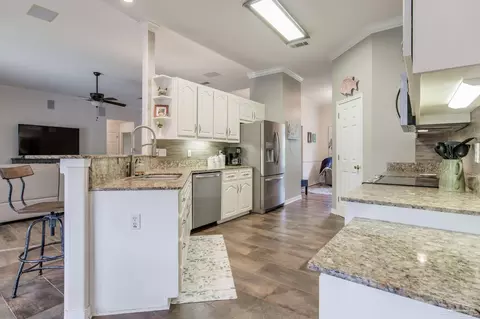 Kitchen - 5280 Crystal Creek Dr, Pace, FL 32571 photo 4 of 4