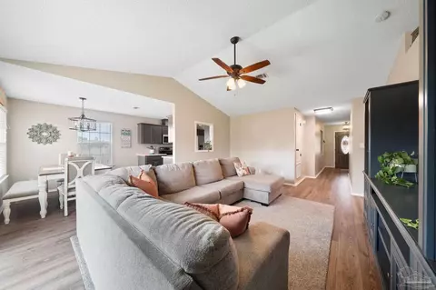 748 Hanley Downs Dr, Cantonment, FL 32533 photo 5