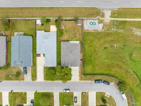 748 Hanley Downs Dr, Cantonment, FL 32533 photo 29
