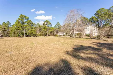 912 Clearview St, Milton, FL 32583 photo 4